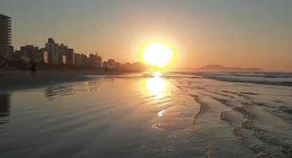 Hospedagem Primeira Quadra Da Praia Praia Grande  Luaran gambar